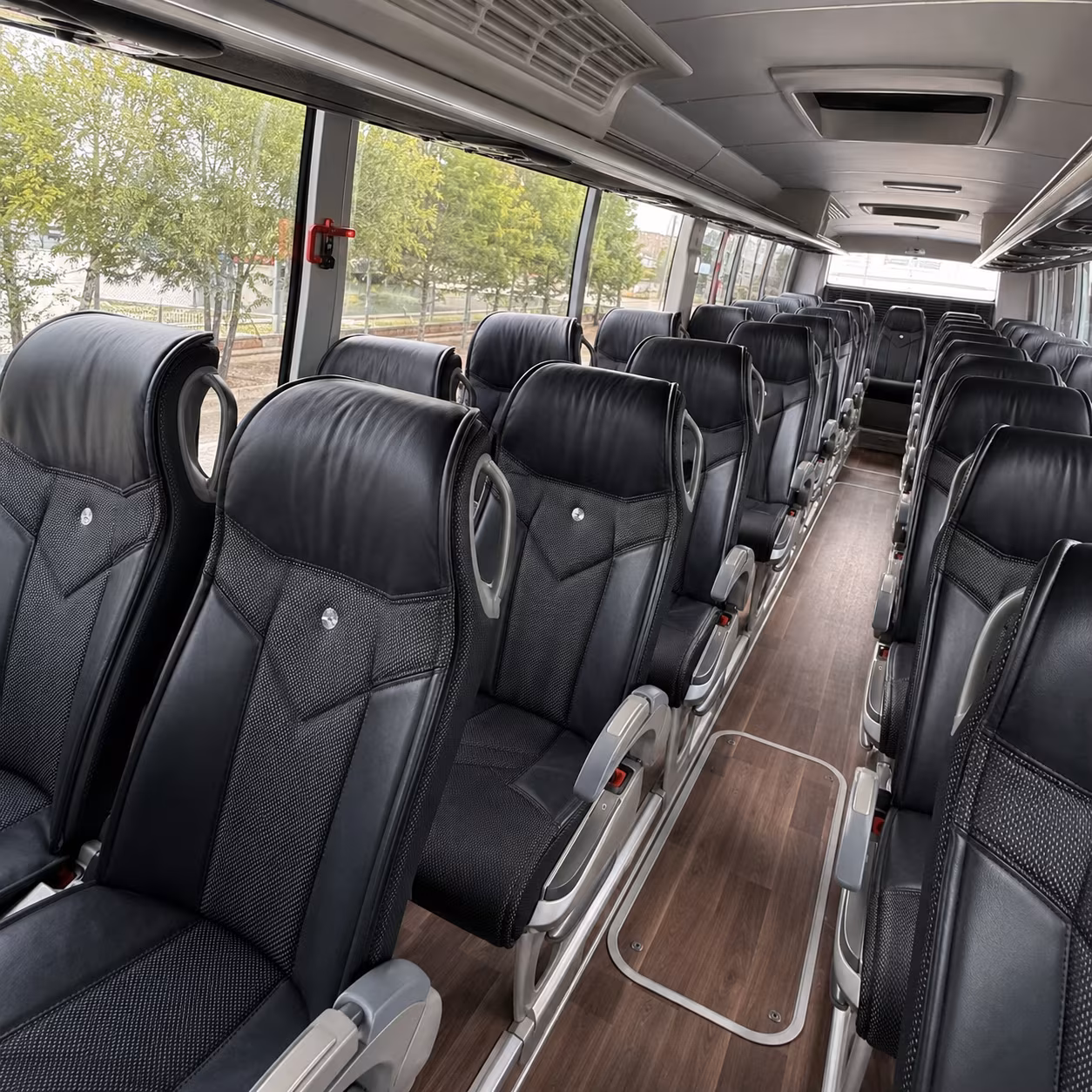 arrange transportation for your next convention or trade show 1