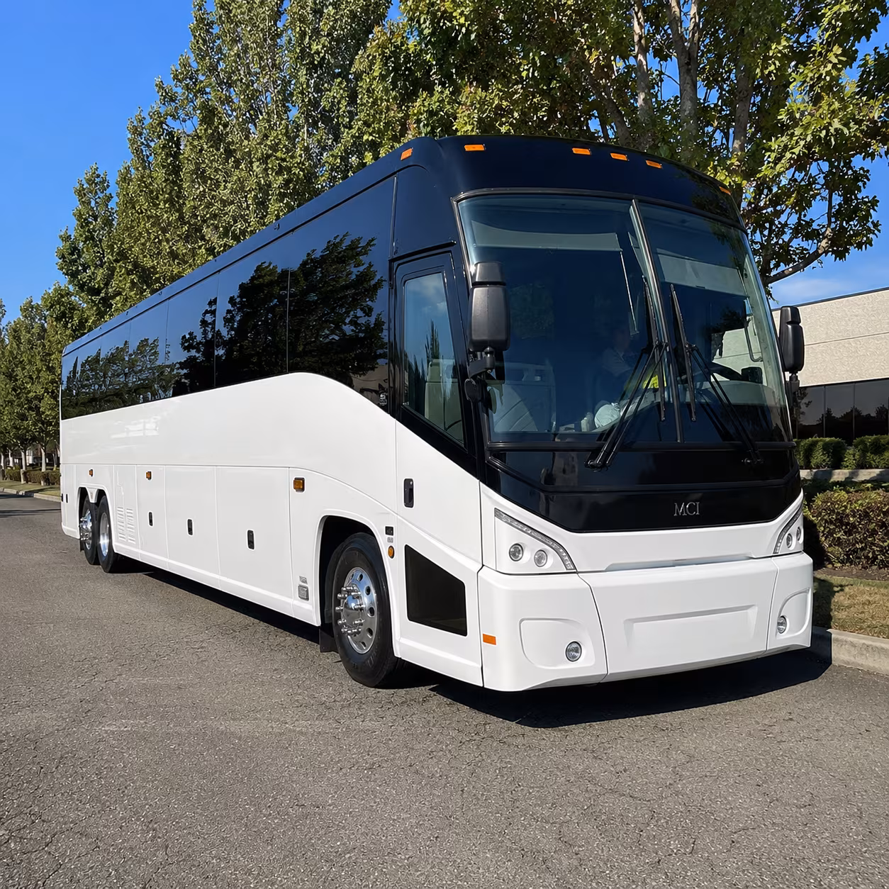 ventura 50 passenger charter bus